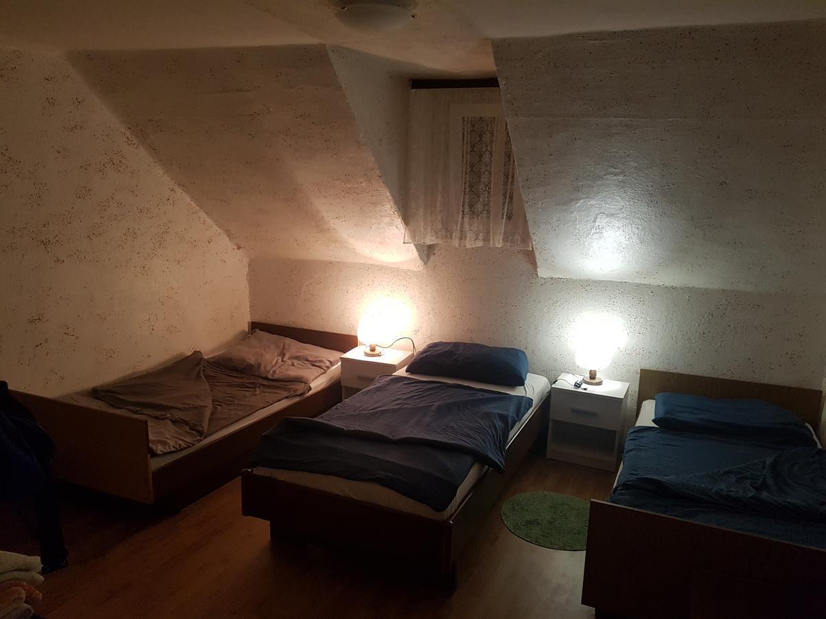 Guesthouse Osvald Zirovnica Kültér fotó