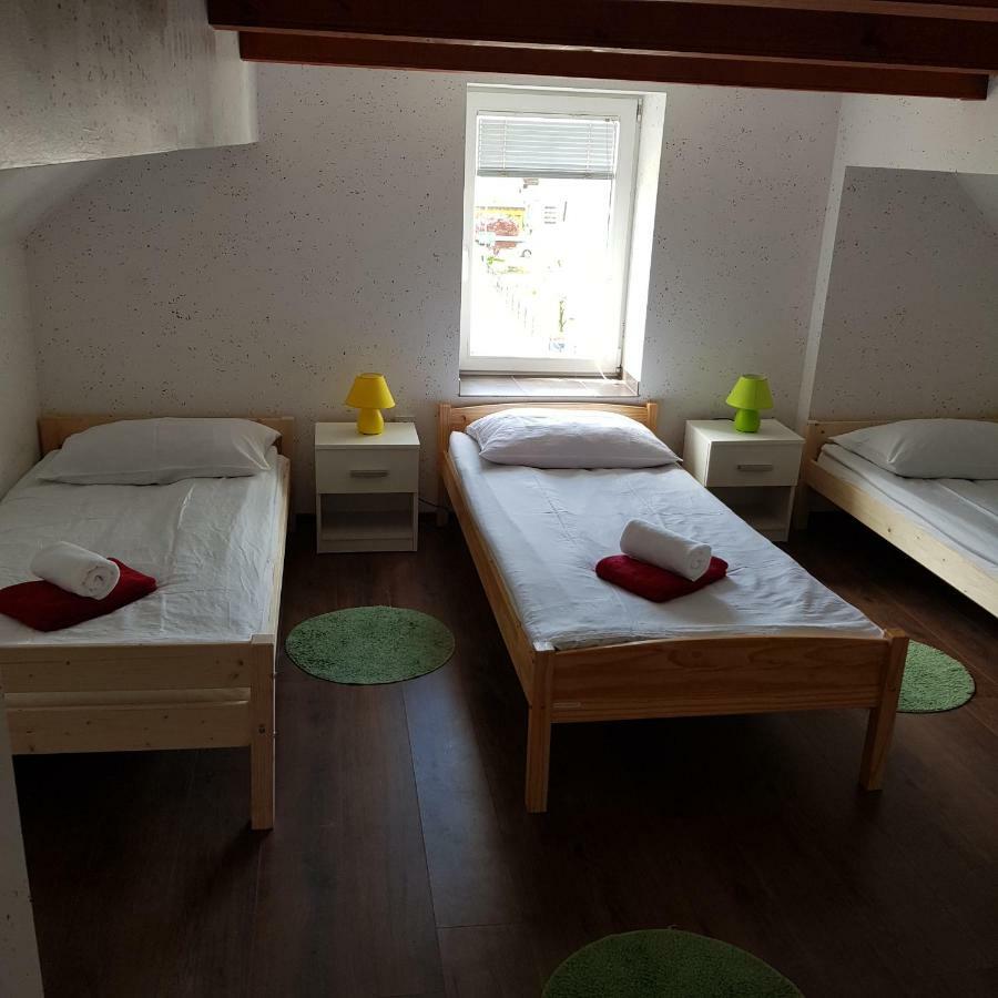 Guesthouse Osvald Zirovnica Kültér fotó